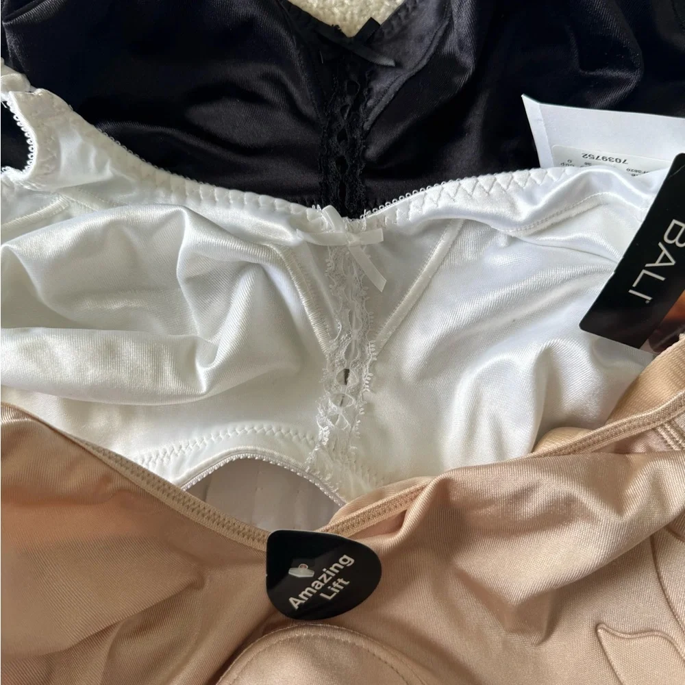 Bali bra NWT bundle - Picture 6 of 13